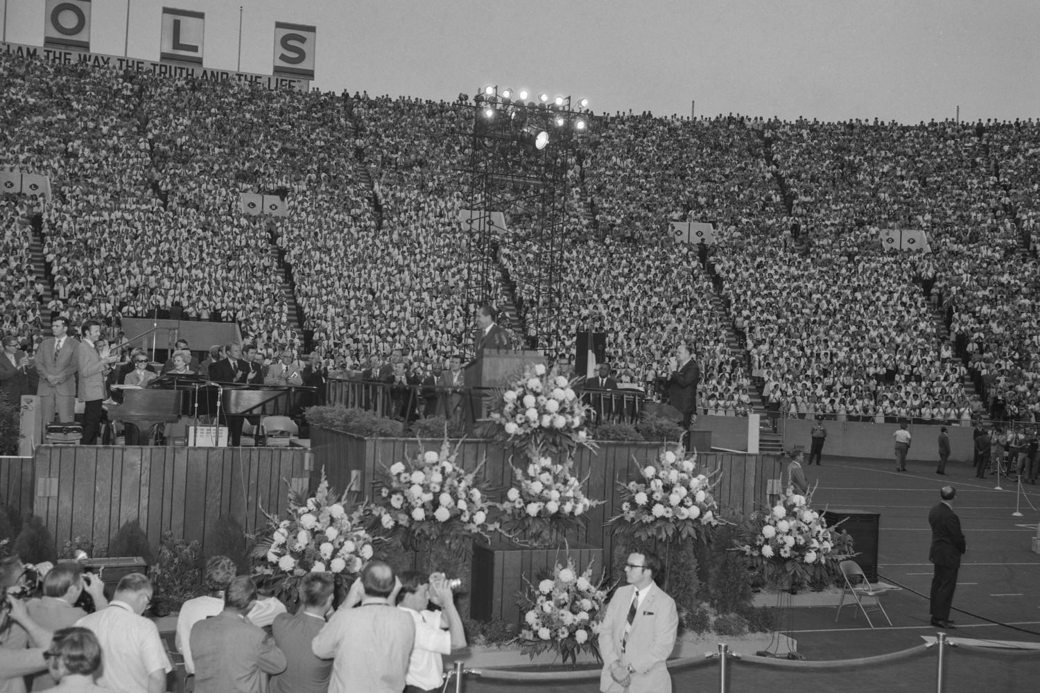 Photo Gallery: Billy Graham's 1970 Visit to Neyland Stadium - News