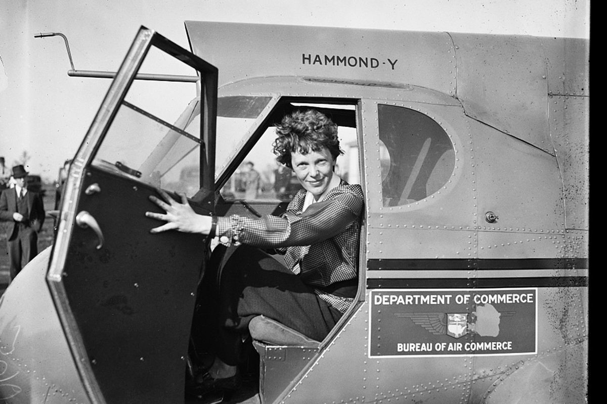 an analysis of the amelia earhart on the topic of kansas Aviation pioneer she was born in atchison, kansas her flying career began in los angeles in 1921 when, at age 24, she took flying lessons from neta snook. an analysis of the amelia earhart on the topic of kansas Aviation pioneer she was born in atchison, kansas her flying career began in los angeles in 1921 when, at age 24, she took flying lessons from neta snook.
