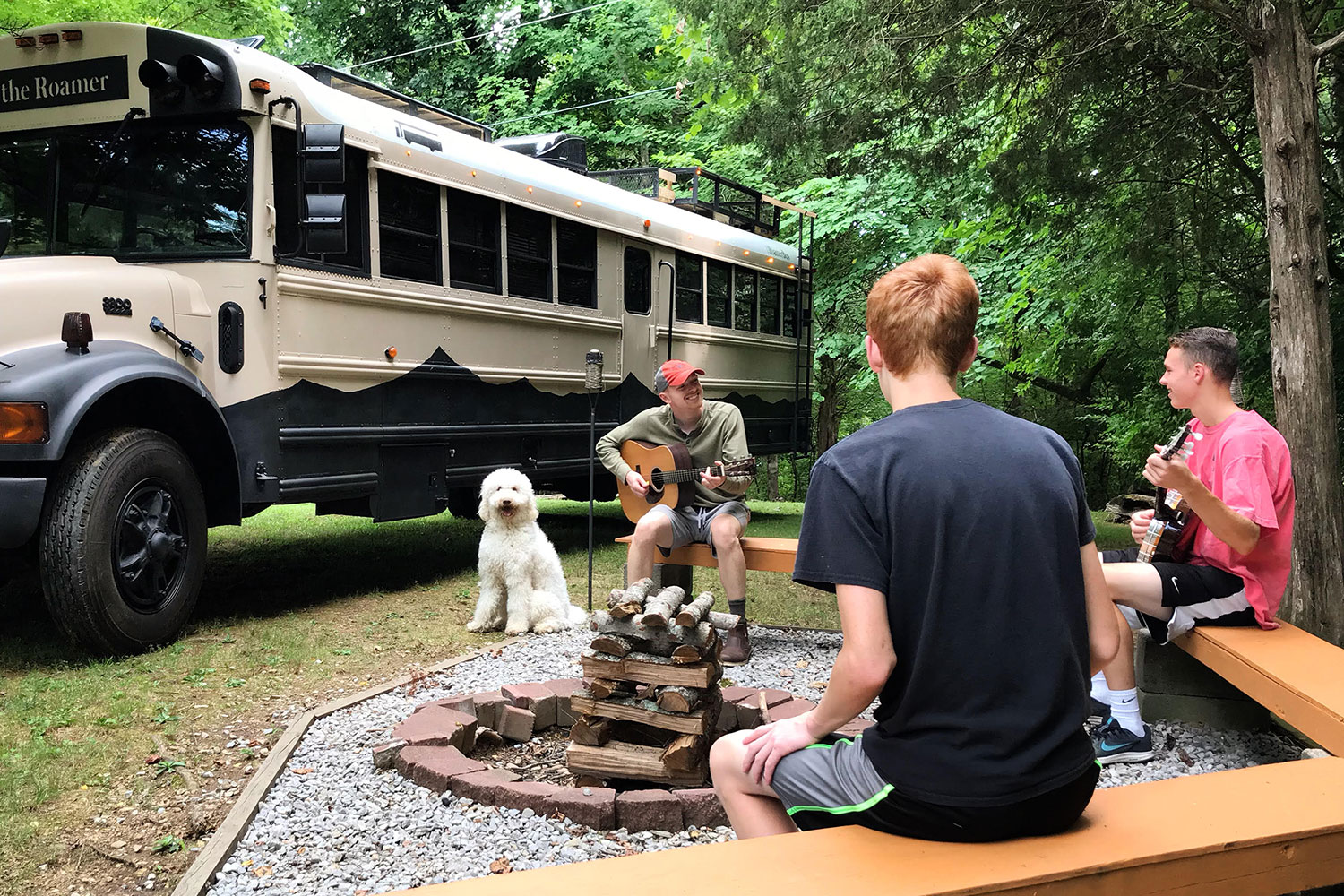 Graduate Student Uses Studies to Transform a Bus Into His Home - News