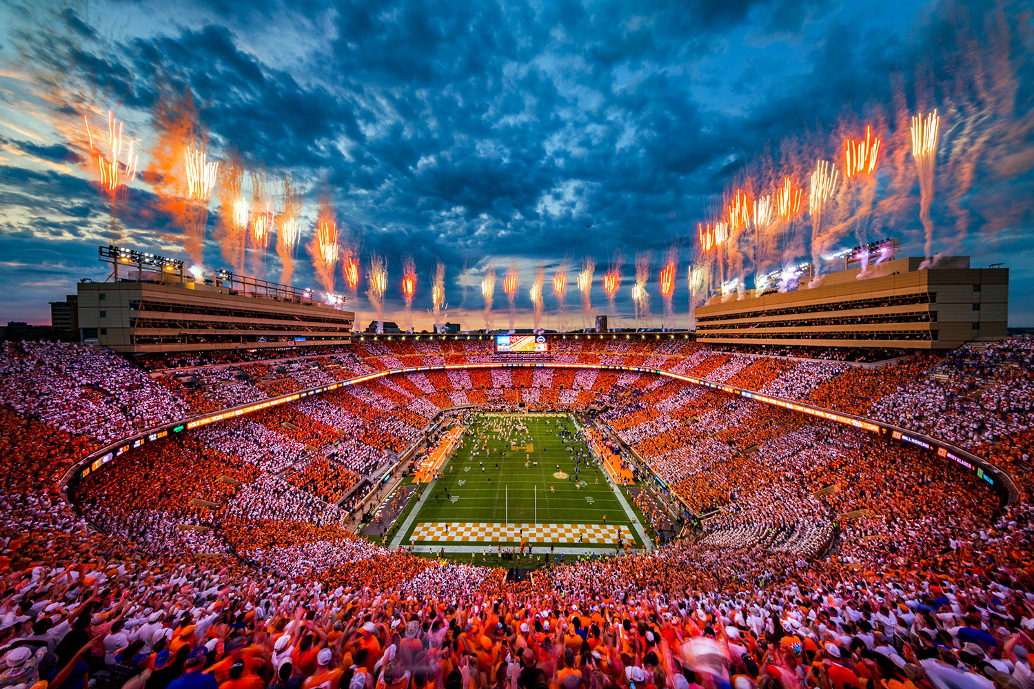 UT Welcomes Fans For The Kentucky Game News